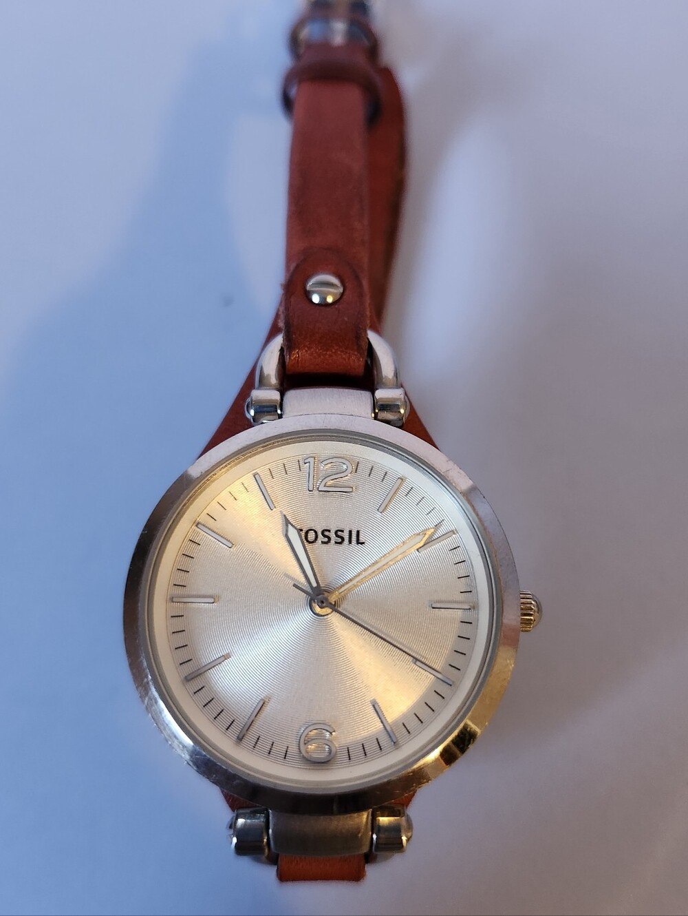 Vintage Fossil Georgia Mini Series ES3147 Silver Dial Watch Red Leather Strap